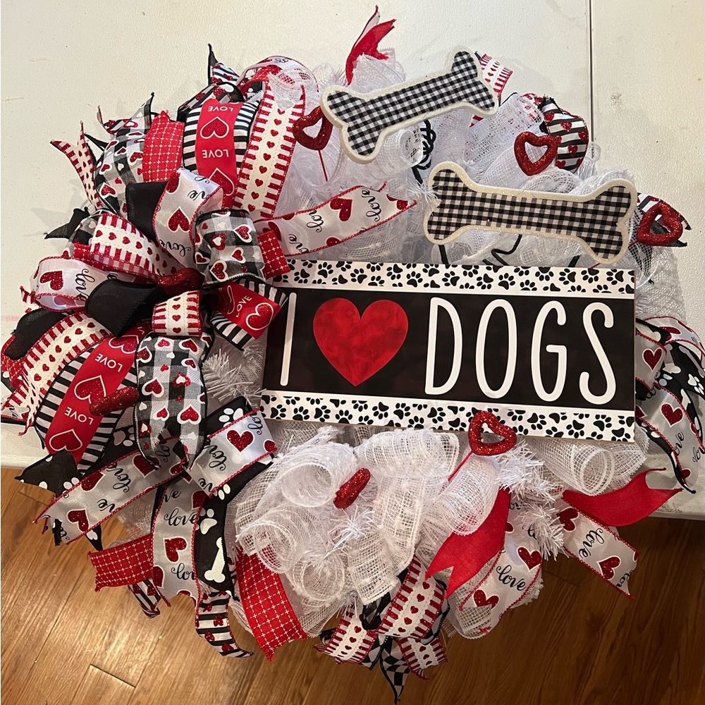 I❤️ dogs wreath